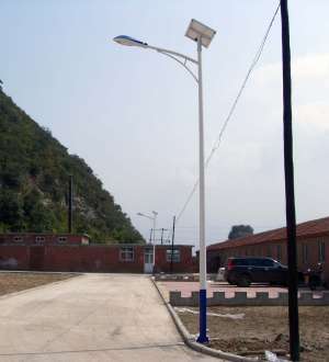 太陽能路燈廠家 戶外太陽能路燈直銷
